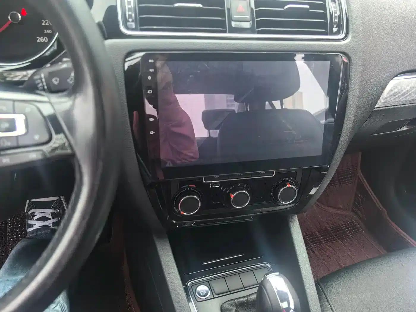 2018 Volkswagen Sagitar 1.6L Automatic Comfort Model — миниатюра 4