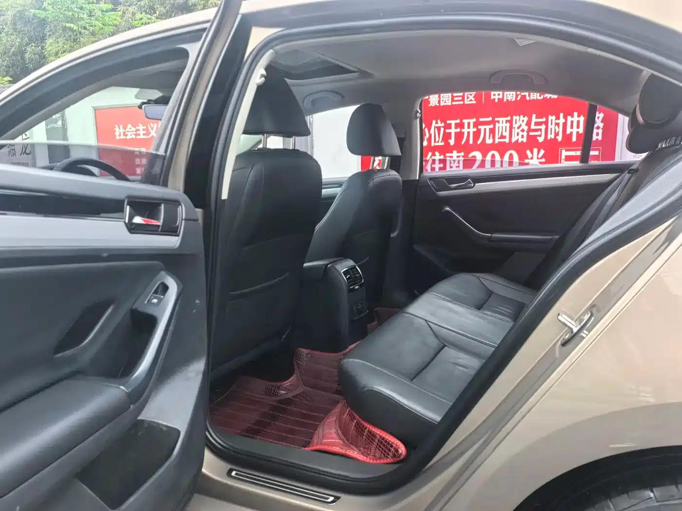 2018 Volkswagen Sagitar 1.6L Automatic Comfort Model — миниатюра 7