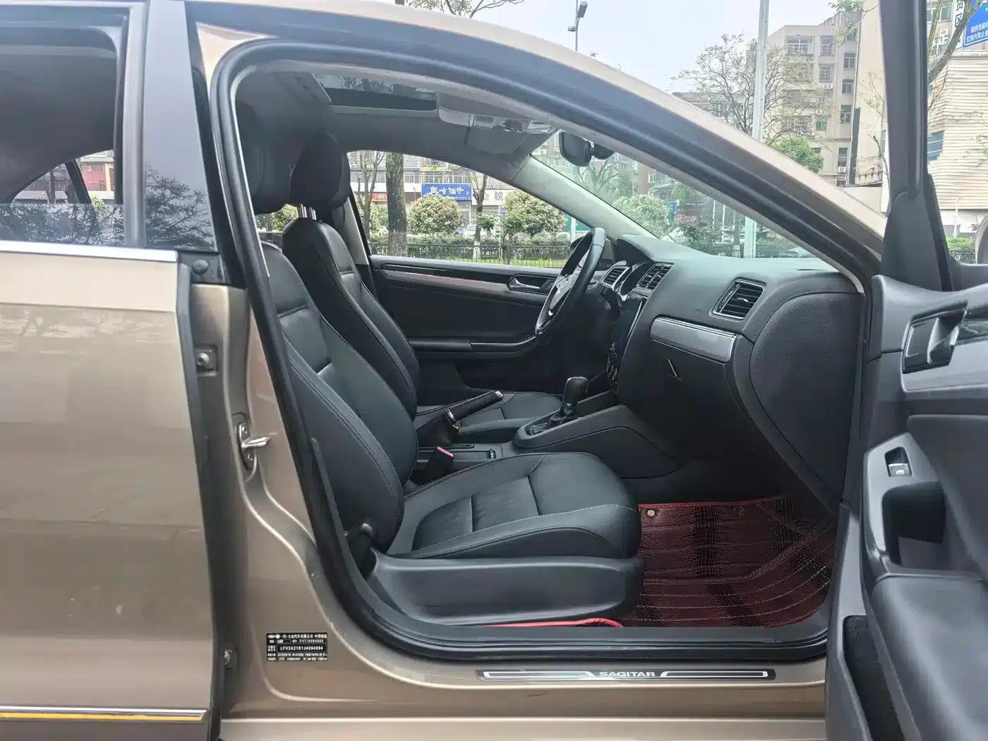 2018 Volkswagen Sagitar 1.6L Automatic Comfort Model — миниатюра 9