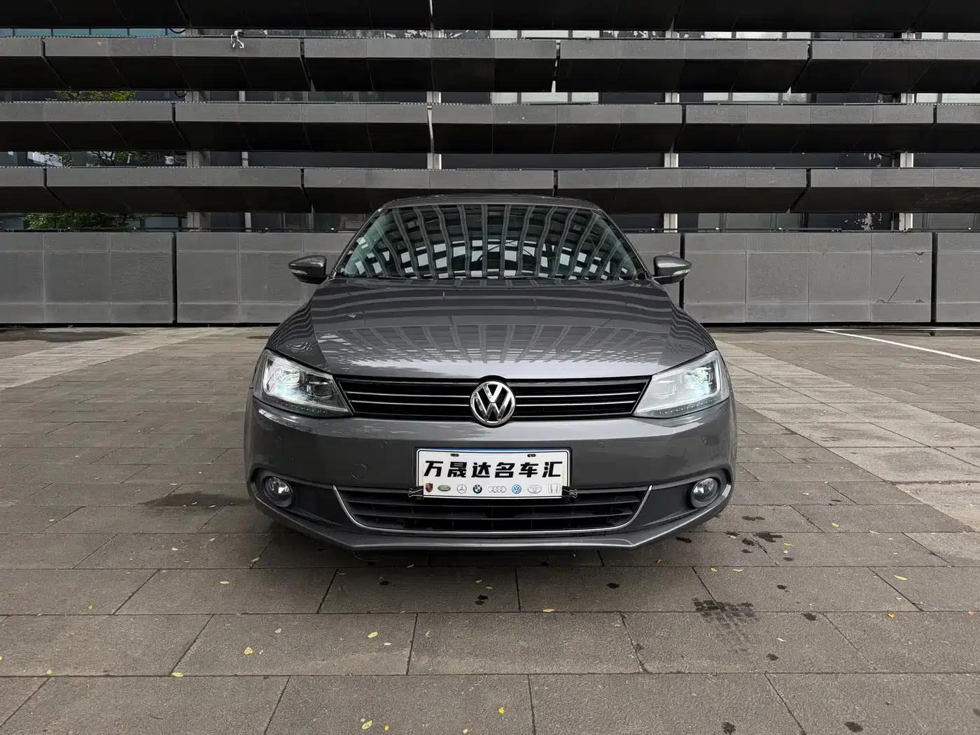 2012 Volkswagen Sagitar 1.4TSI Automatic Luxury — миниатюра 2