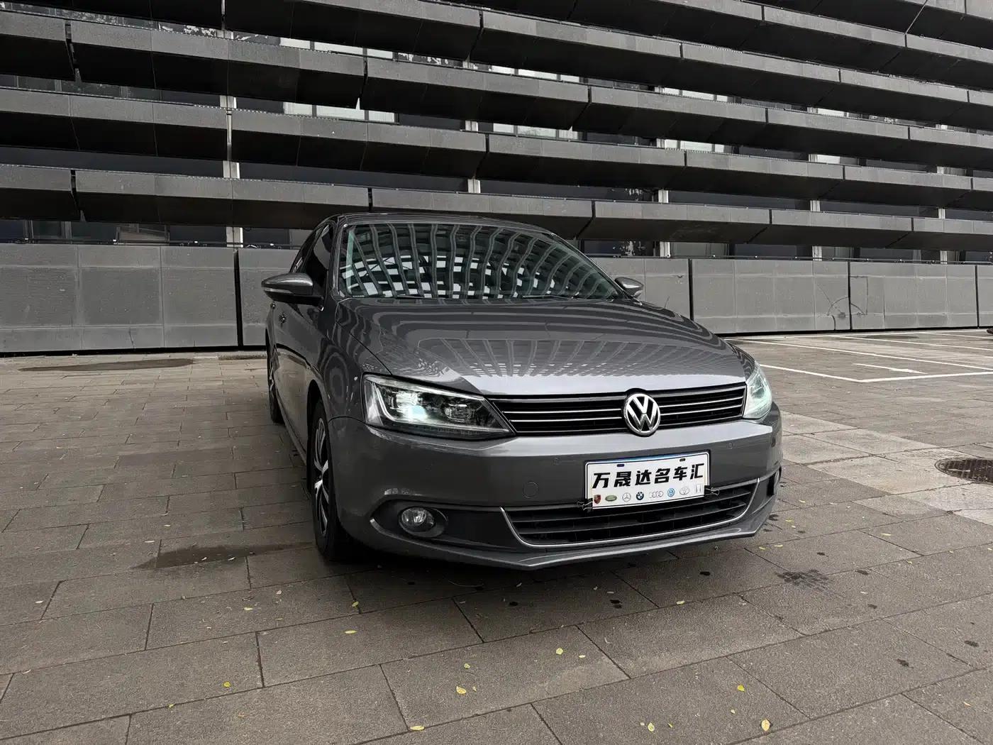 2012 Volkswagen Sagitar 1.4TSI Automatic Luxury — миниатюра 3