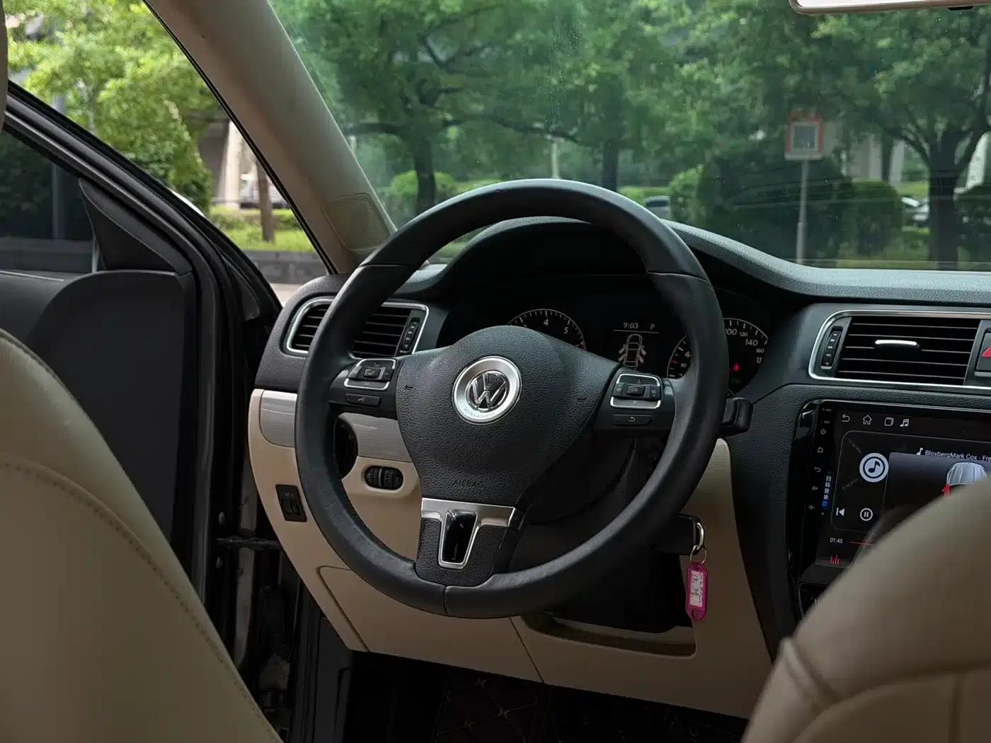 2012 Volkswagen Sagitar 1.4TSI Automatic Luxury — миниатюра 21