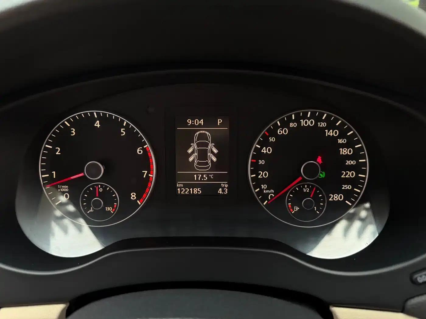 2012 Volkswagen Sagitar 1.4TSI Automatic Luxury — миниатюра 26