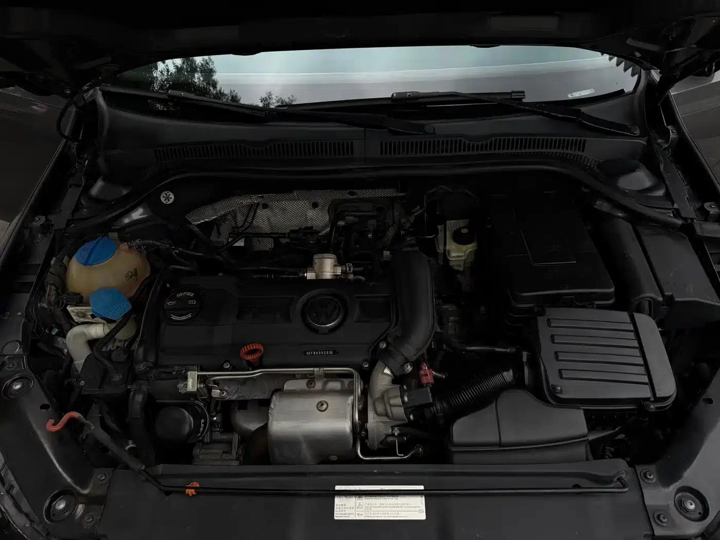 2012 Volkswagen Sagitar 1.4TSI Automatic Luxury — миниатюра 27