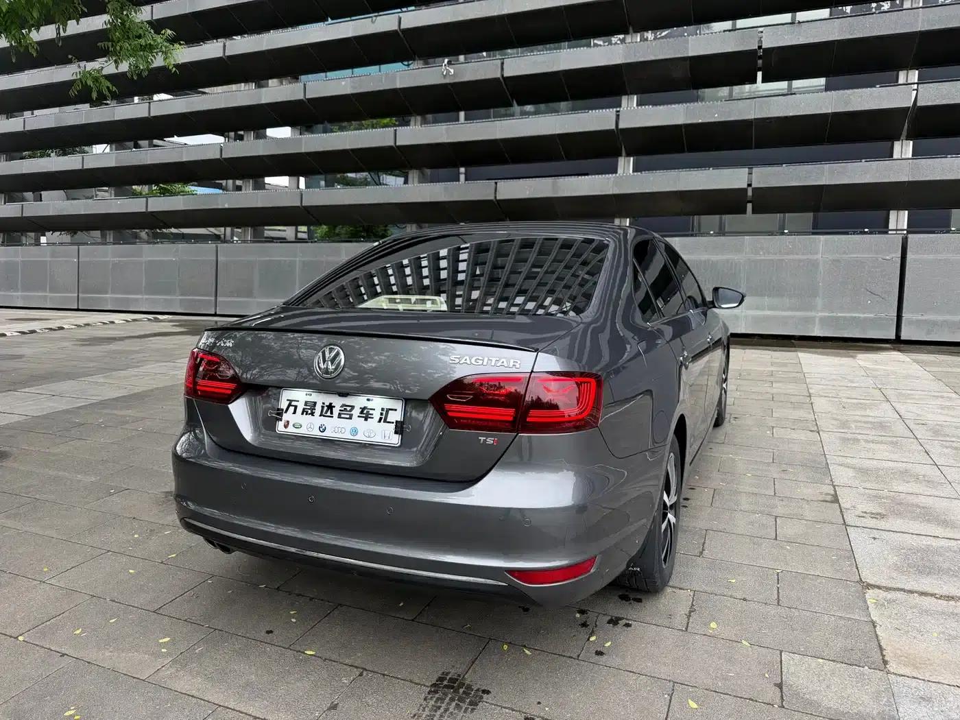 2012 Volkswagen Sagitar 1.4TSI Automatic Luxury — миниатюра 4
