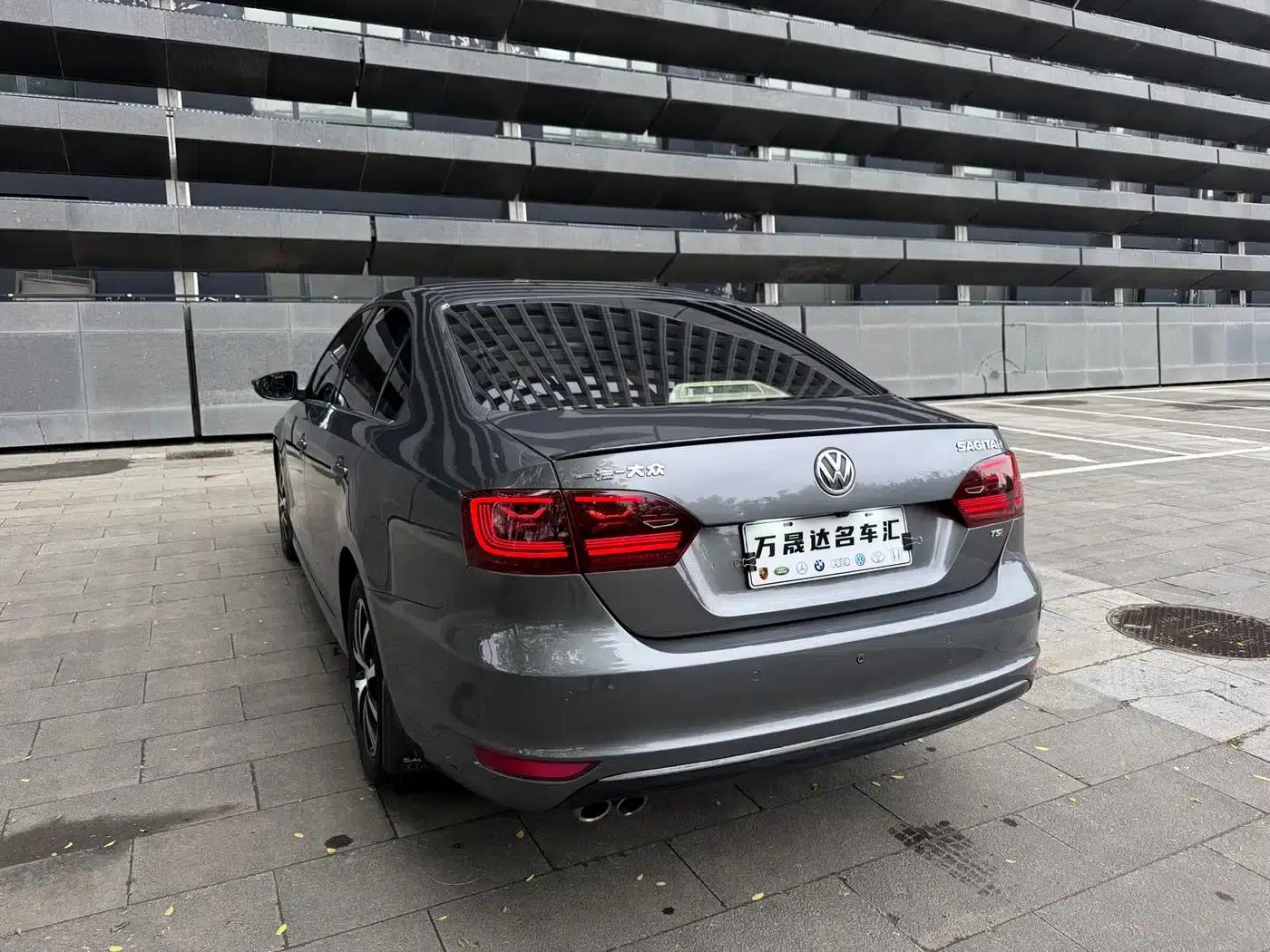 2012 Volkswagen Sagitar 1.4TSI Automatic Luxury — миниатюра 6