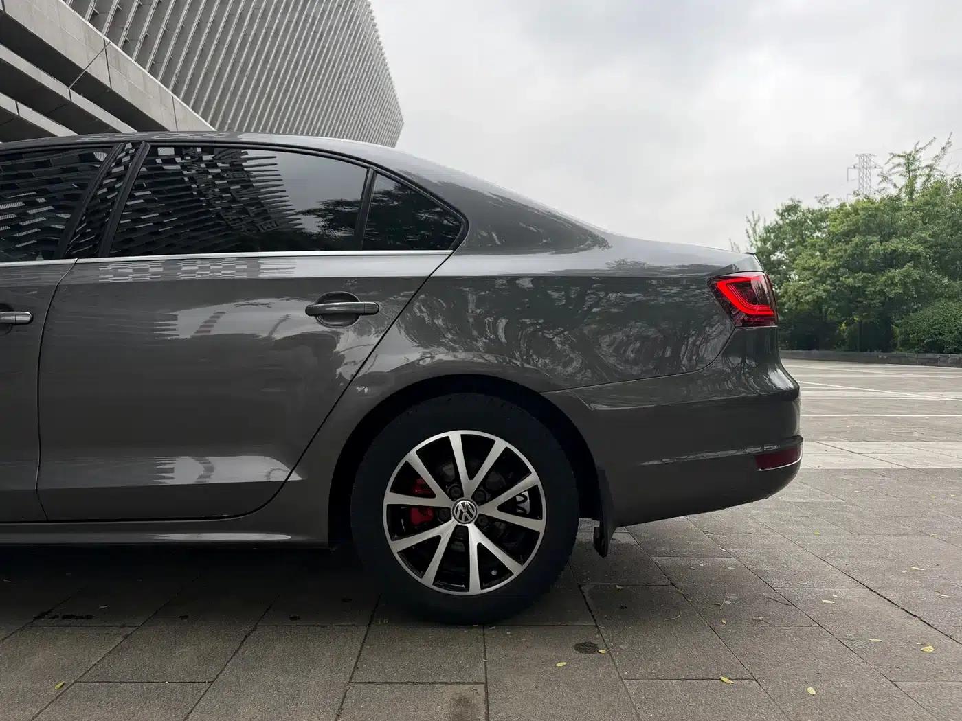 2012 Volkswagen Sagitar 1.4TSI Automatic Luxury — миниатюра 8