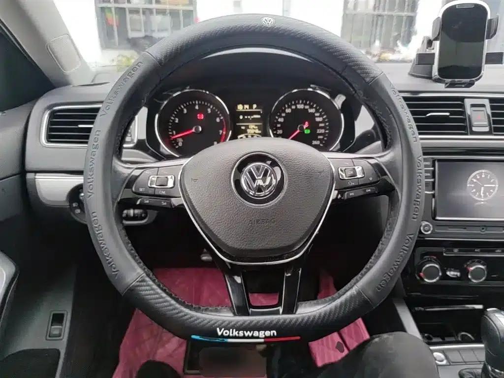 2018 Volkswagen Sagitar 1.6L Automatic Comfort Model — миниатюра 11