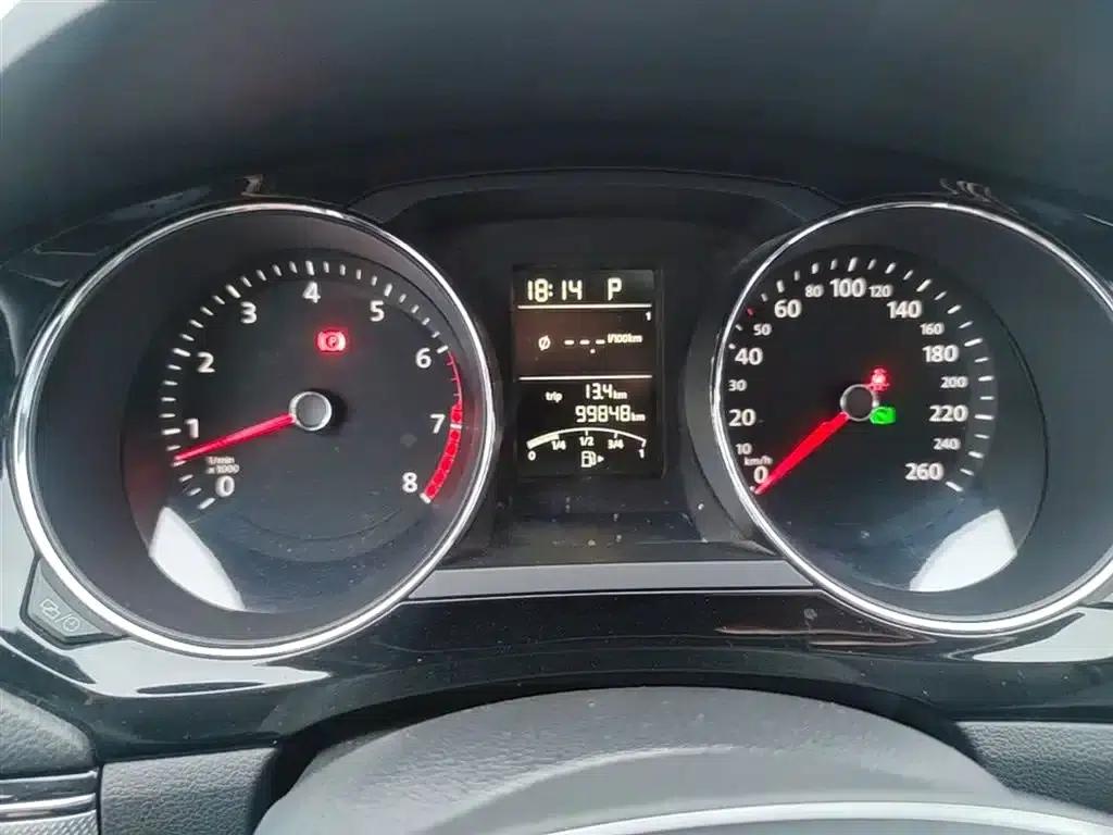 2018 Volkswagen Sagitar 1.6L Automatic Comfort Model — миниатюра 12