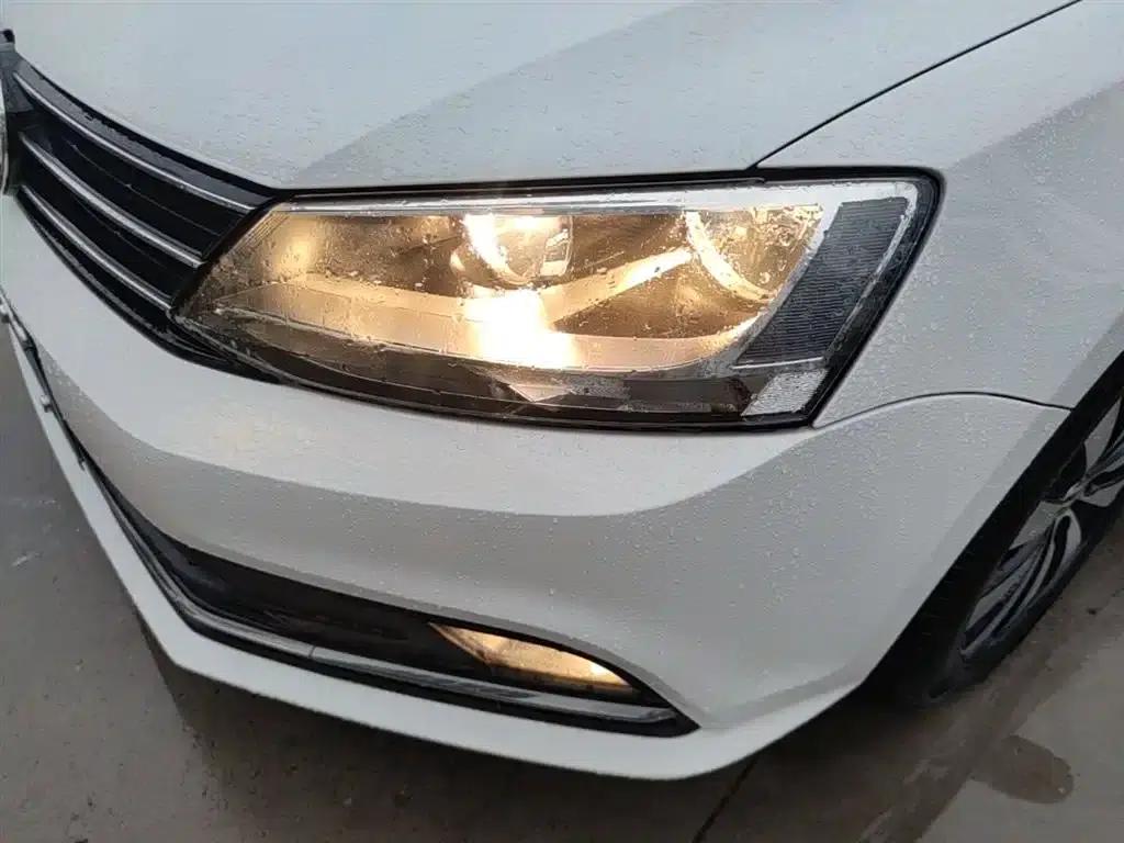 2018 Volkswagen Sagitar 1.6L Automatic Comfort Model — миниатюра 24