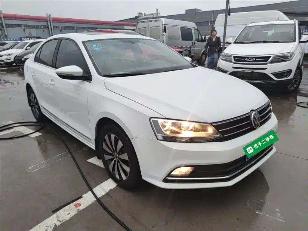 2018 Volkswagen Sagitar 1.6L Automatic Comfort Model — миниатюра 4