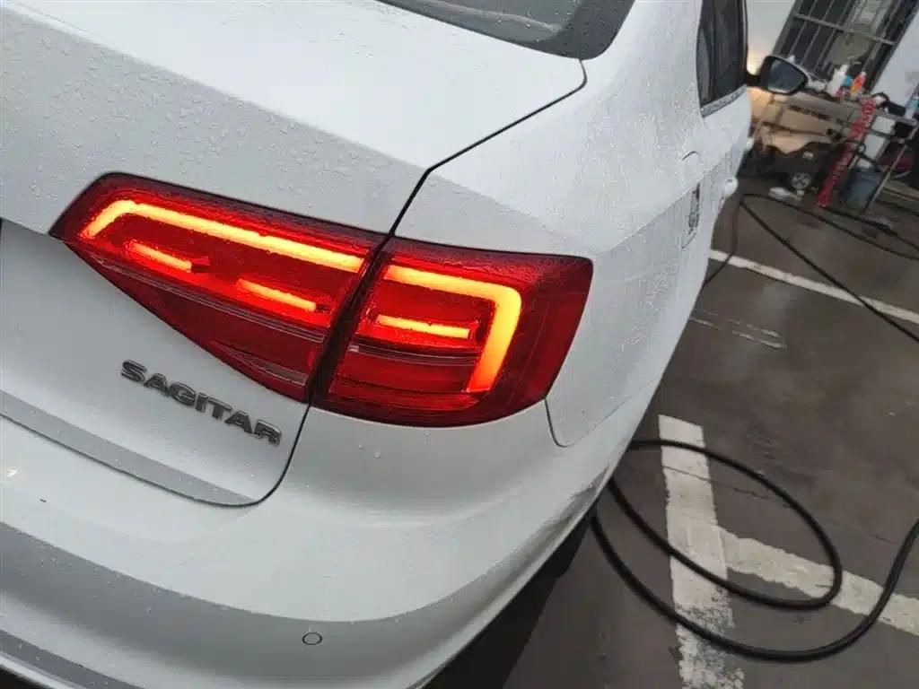 2018 Volkswagen Sagitar 1.6L Automatic Comfort Model — миниатюра 8