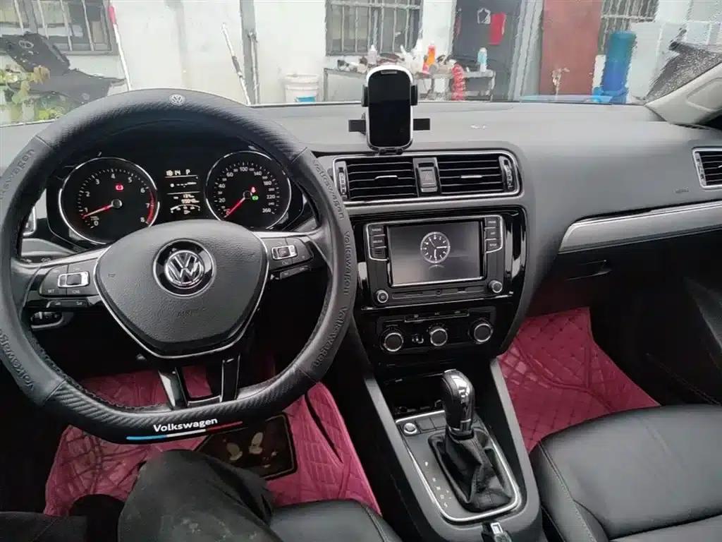 2018 Volkswagen Sagitar 1.6L Automatic Comfort Model — миниатюра 10