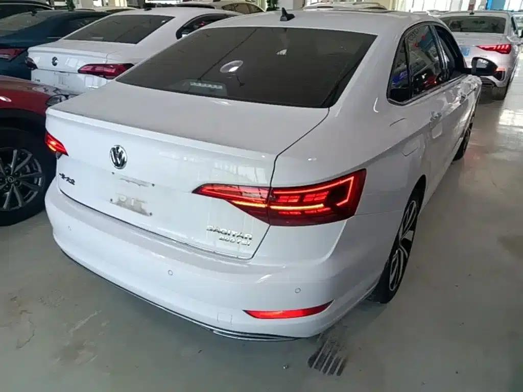 2021 Volkswagen Sagitar 280TSI DSG Excellence Edition — миниатюра 7