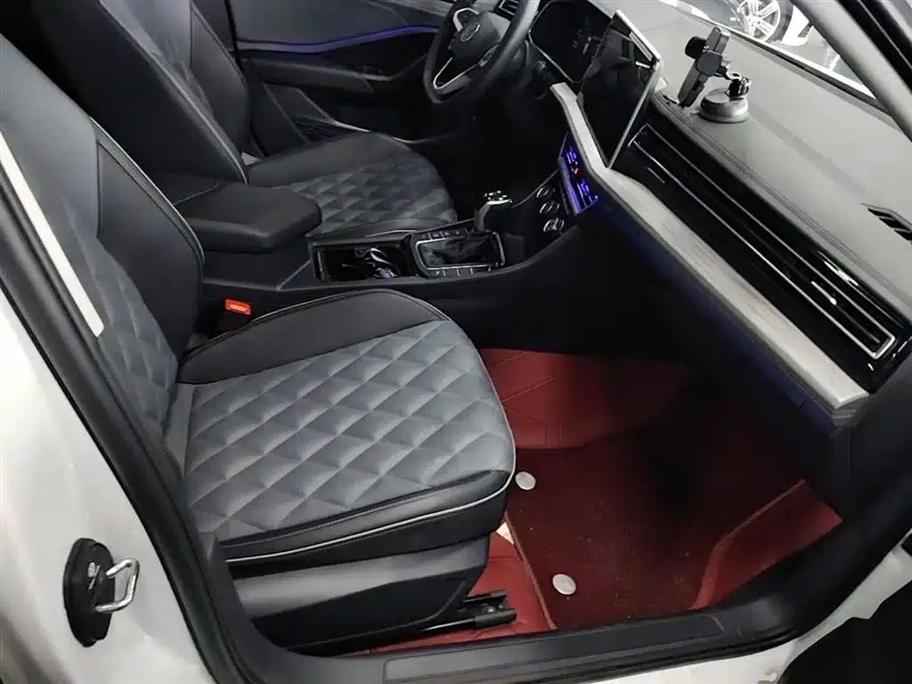 2025 Volkswagen Sagitar Facelift 300TSI DSG Super Edition — миниатюра 25