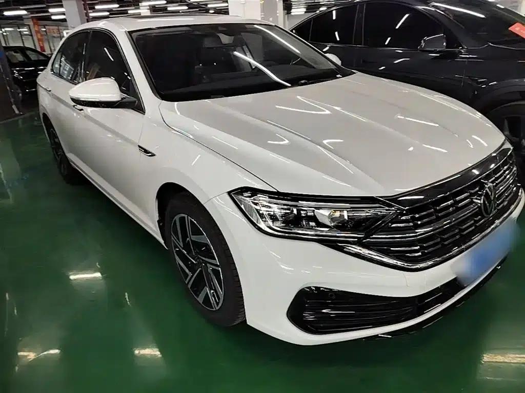 2025 Volkswagen Sagitar Facelift 300TSI DSG Super Edition — миниатюра 4