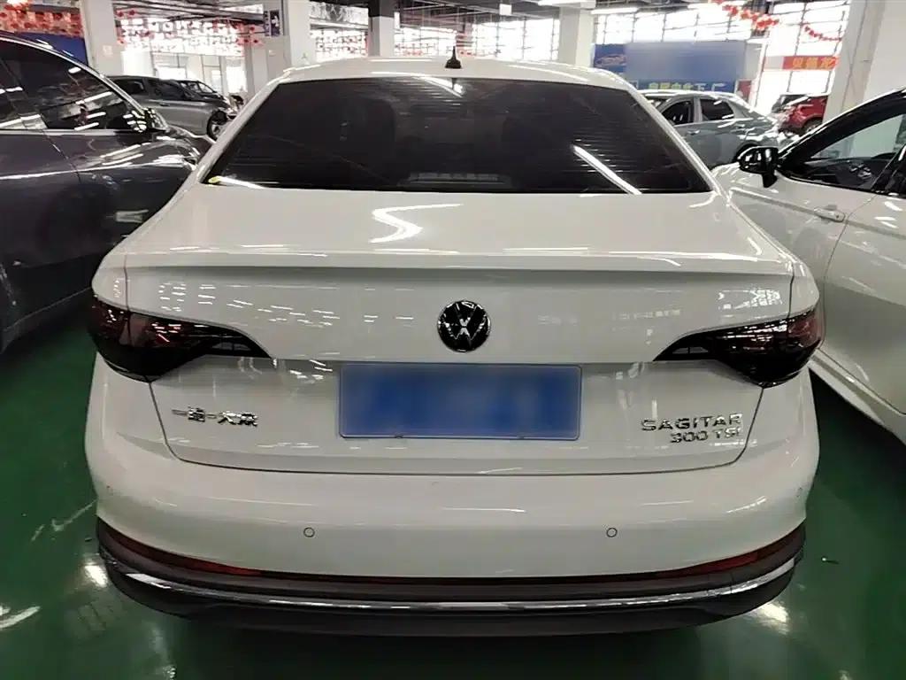 2025 Volkswagen Sagitar Facelift 300TSI DSG Super Edition — миниатюра 6