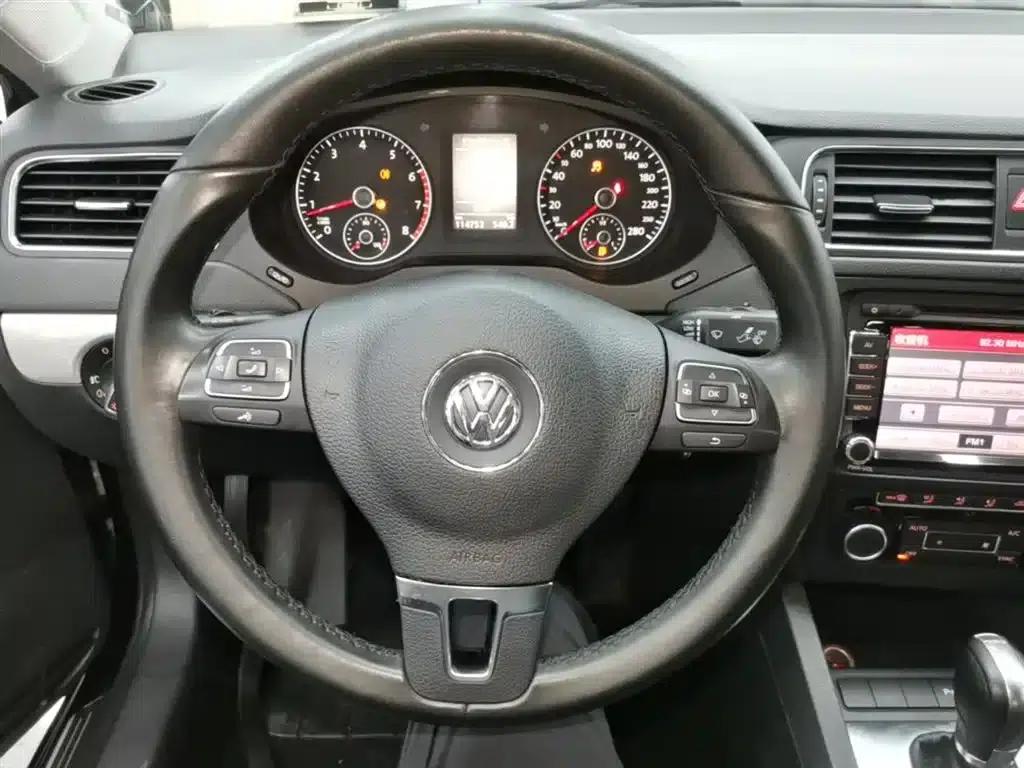 2014 Volkswagen Sagitar Facelift 1.4TSI Automatic Luxury — миниатюра 11