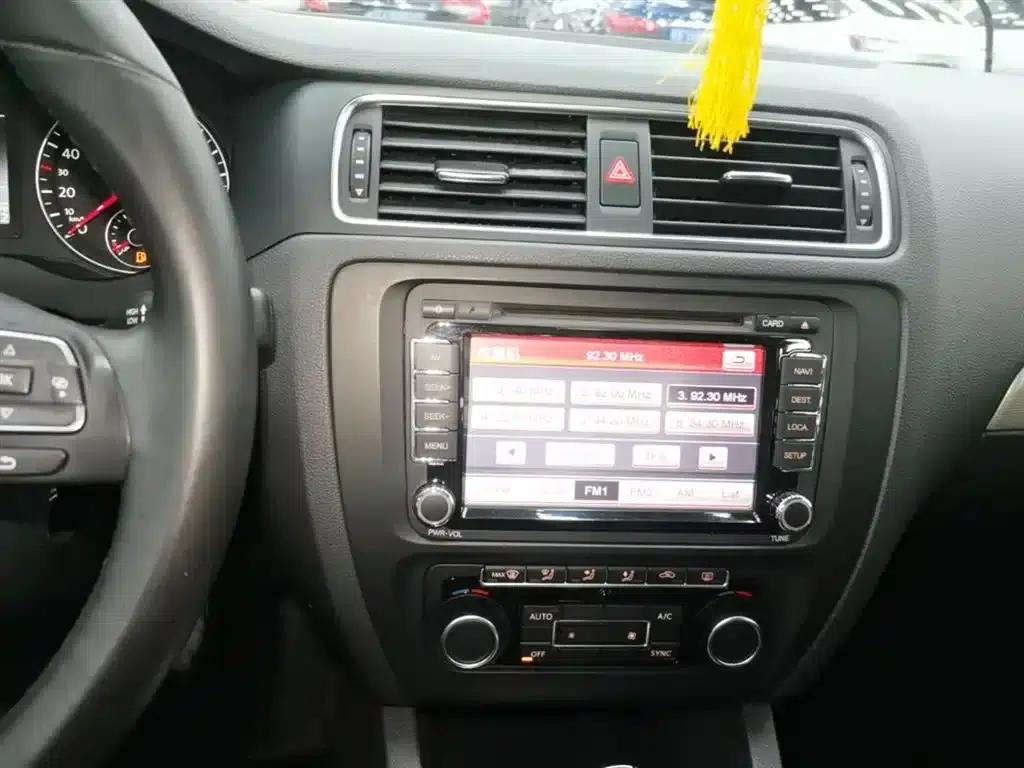 2014 Volkswagen Sagitar Facelift 1.4TSI Automatic Luxury — миниатюра 13