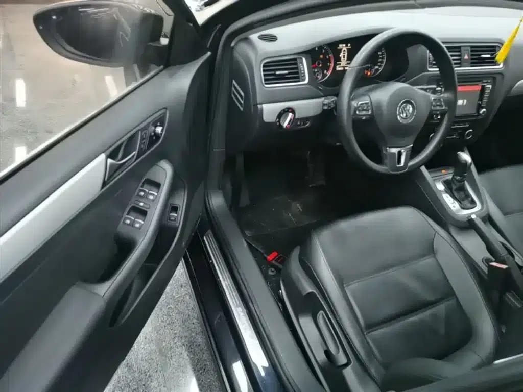2014 Volkswagen Sagitar Facelift 1.4TSI Automatic Luxury — миниатюра 16