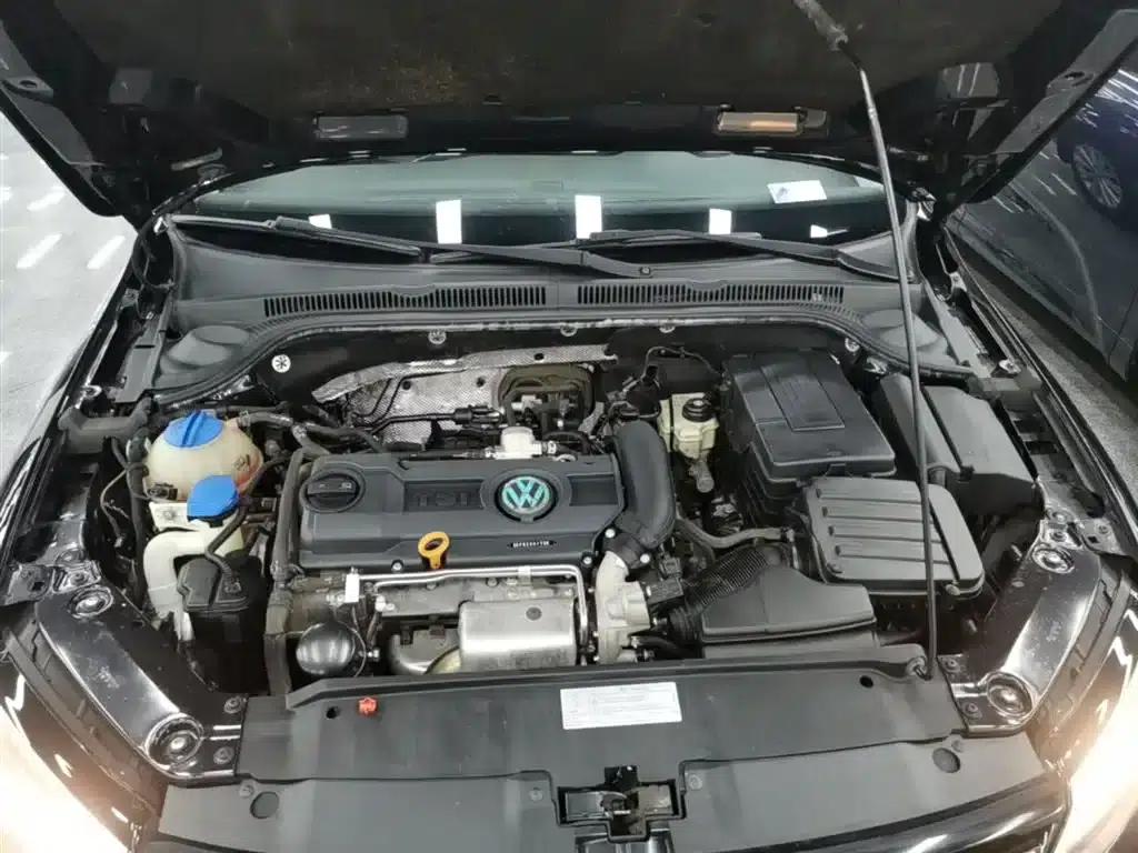 2014 Volkswagen Sagitar Facelift 1.4TSI Automatic Luxury — миниатюра 20