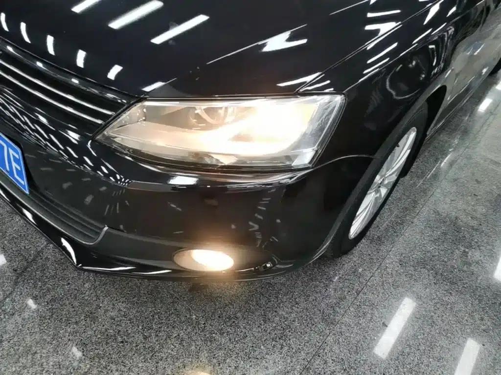 2014 Volkswagen Sagitar Facelift 1.4TSI Automatic Luxury — миниатюра 24