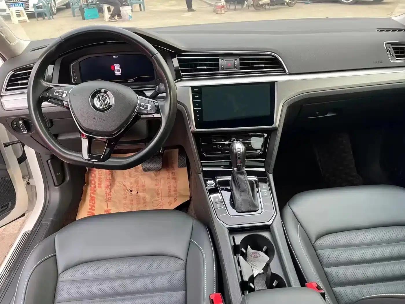 Lamando 2021 280TSI DSG Luxury Phantom Edition — миниатюра 7