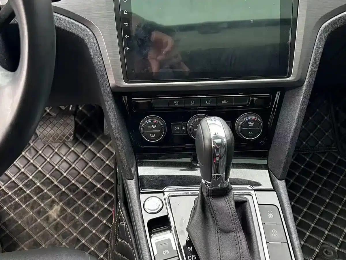 Lamando 2021 280TSI DSG Luxury Phantom Edition — миниатюра 8