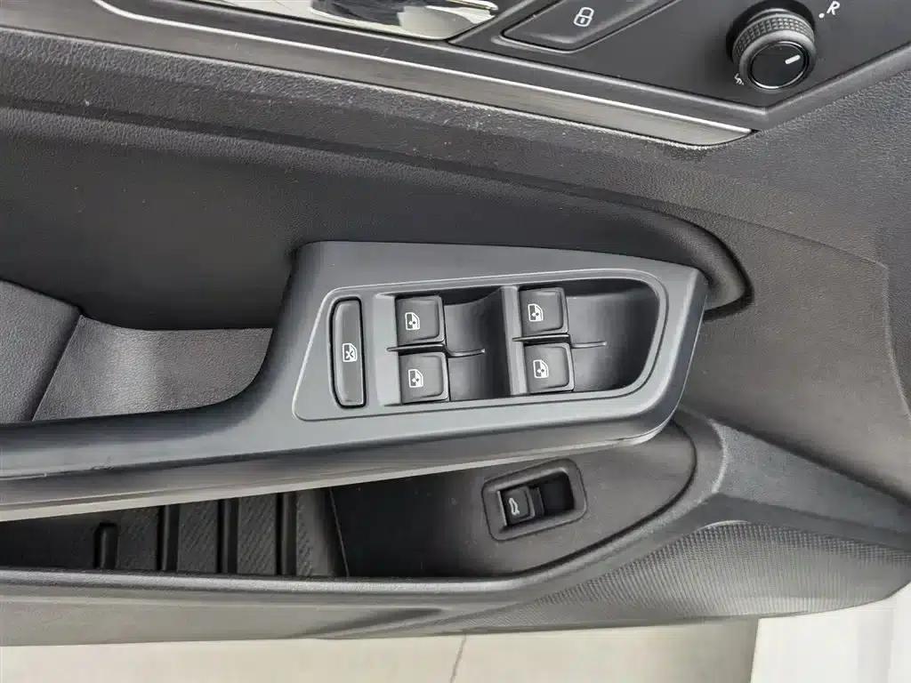 Lamando 2019 280TSI DSG Comfort Edition (National V Emission Standard) — миниатюра 9