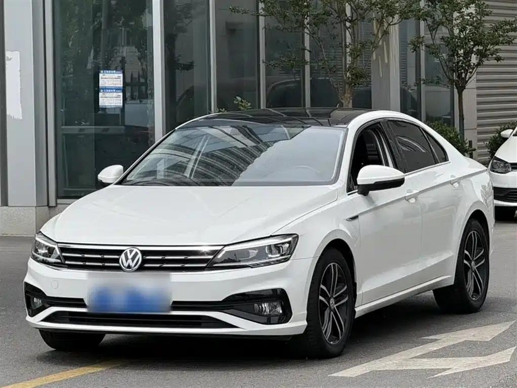 Lamando 2021 Facelift 280TSI DSG Comfort Edition — миниатюра 1