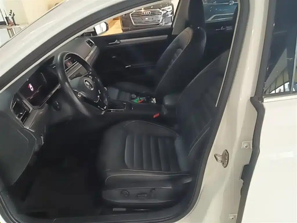 Lamando 2021 Facelift 280TSI DSG Comfort Edition — миниатюра 8