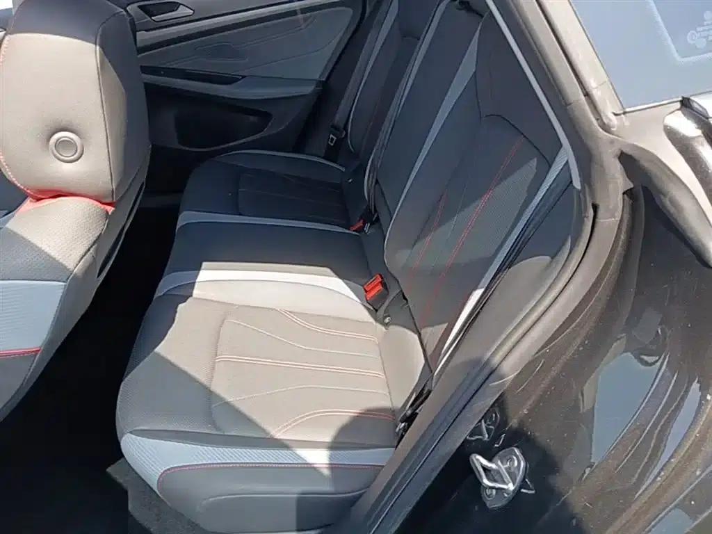 Lamando 2022 Lamando L 280TSI DSG Hot Edition — миниатюра 17
