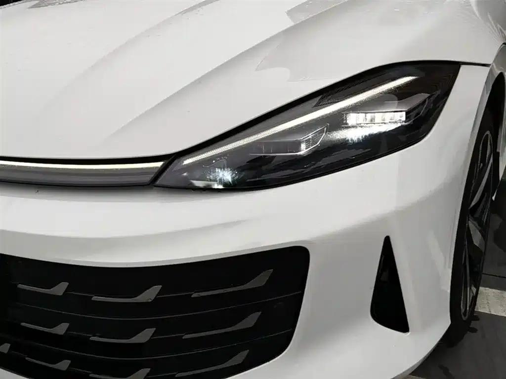 2026 Lamando L 300TSI Lingfeng Edition — миниатюра 24