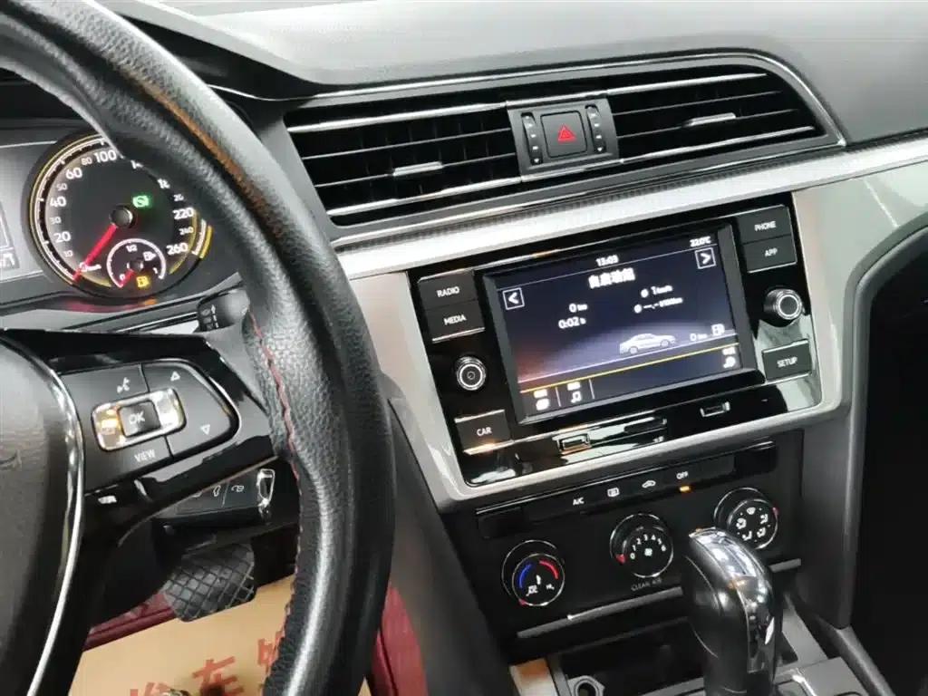 Lamando 2019 230TSI DSG Fashion Edition (China VI Emission Standard) — миниатюра 13