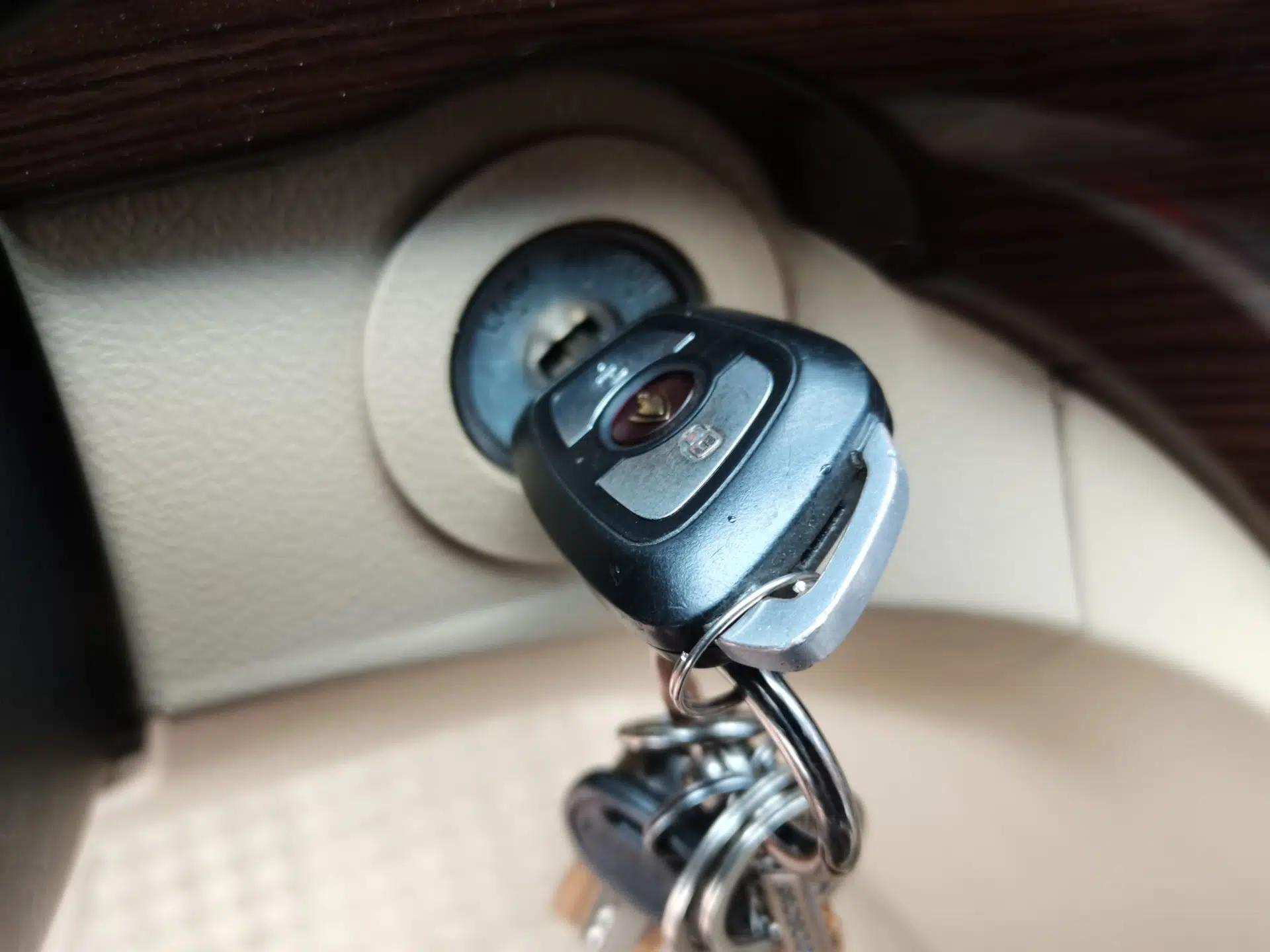 Jinbei Grace 2014 2.0L Luxury Short-Wheelbase 7-Seater 1TR — миниатюра 9
