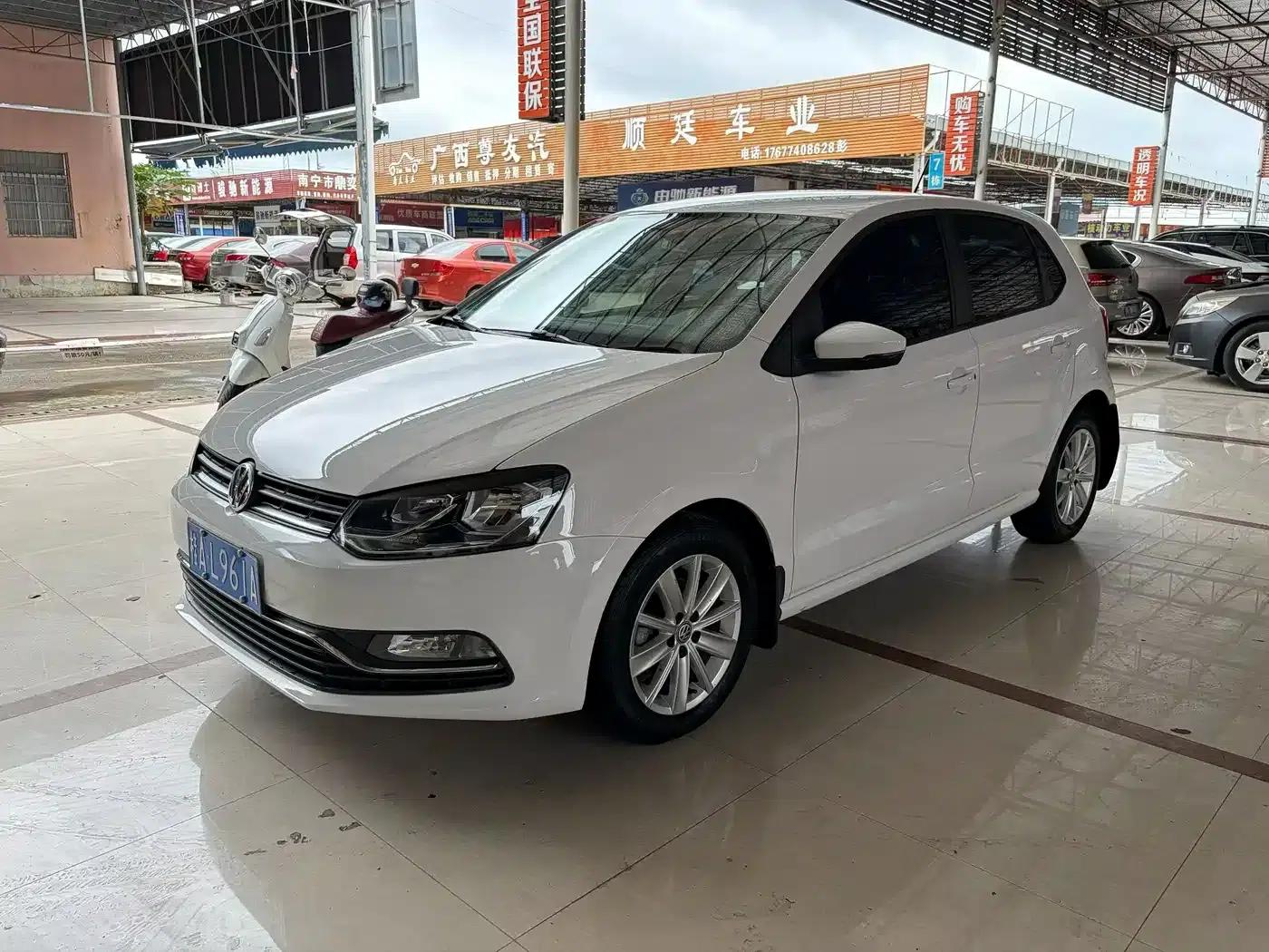 2014 Polo 1.4L Automatic Comfort Edition — миниатюра 1