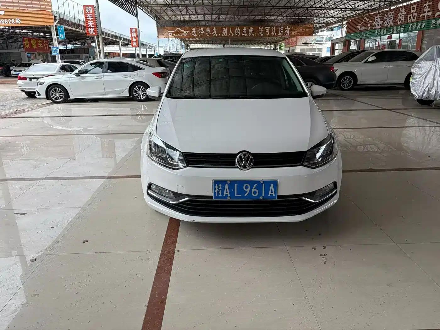 2014 Polo 1.4L Automatic Comfort Edition — миниатюра 2