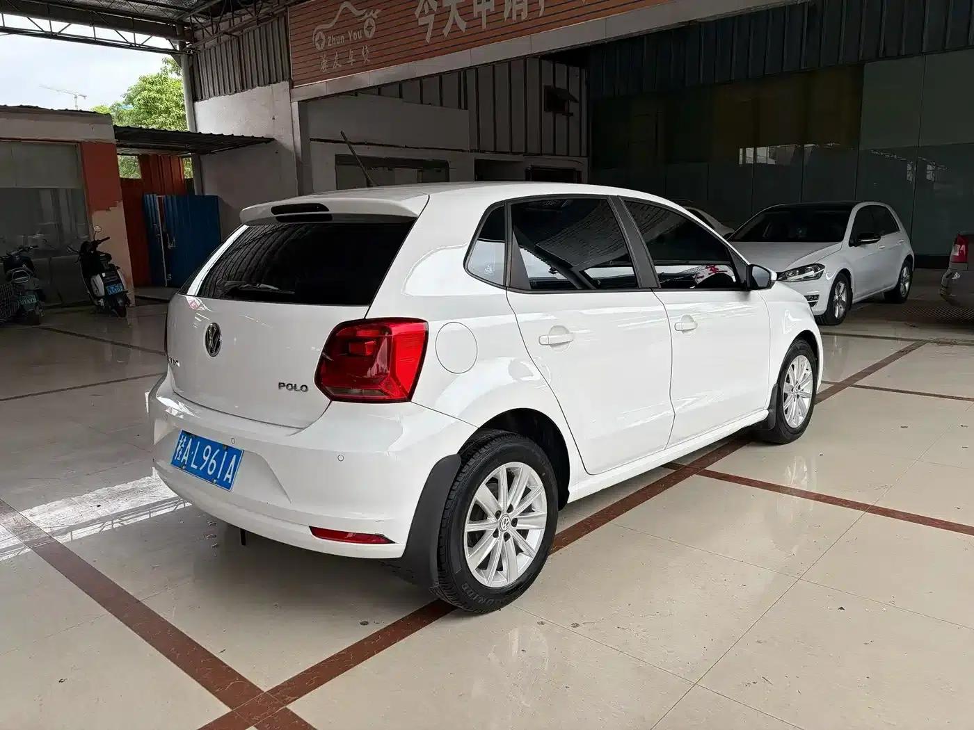 2014 Polo 1.4L Automatic Comfort Edition — миниатюра 4