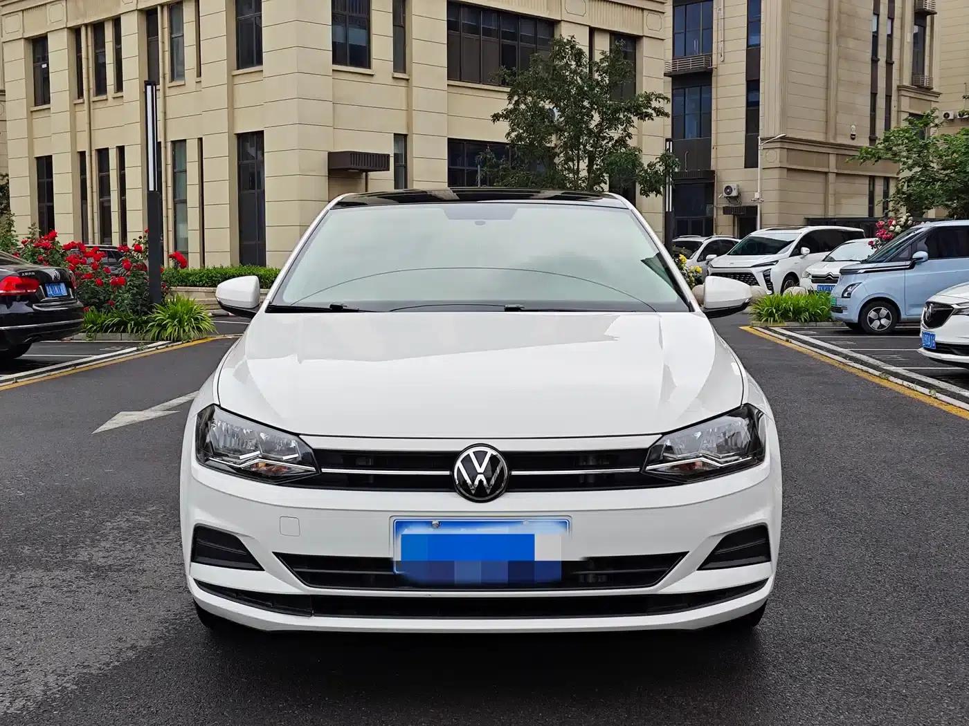 2021 Polo Plus 1.5L Automatic Colorful Technology Edition — миниатюра 2