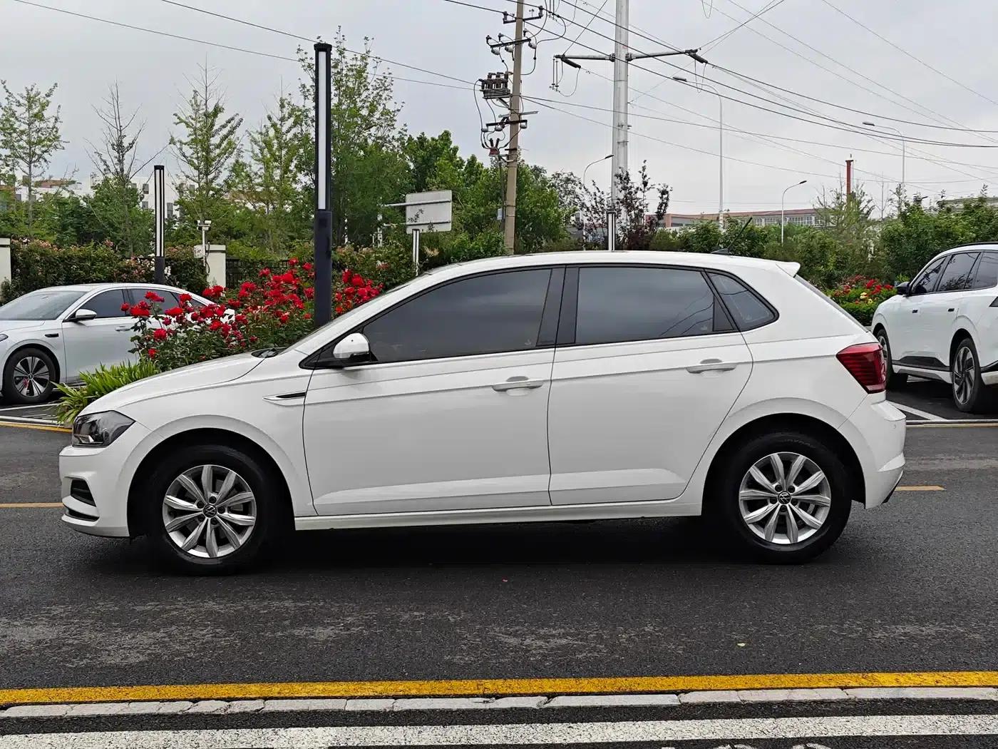 2021 Polo Plus 1.5L Automatic Colorful Technology Edition — миниатюра 7