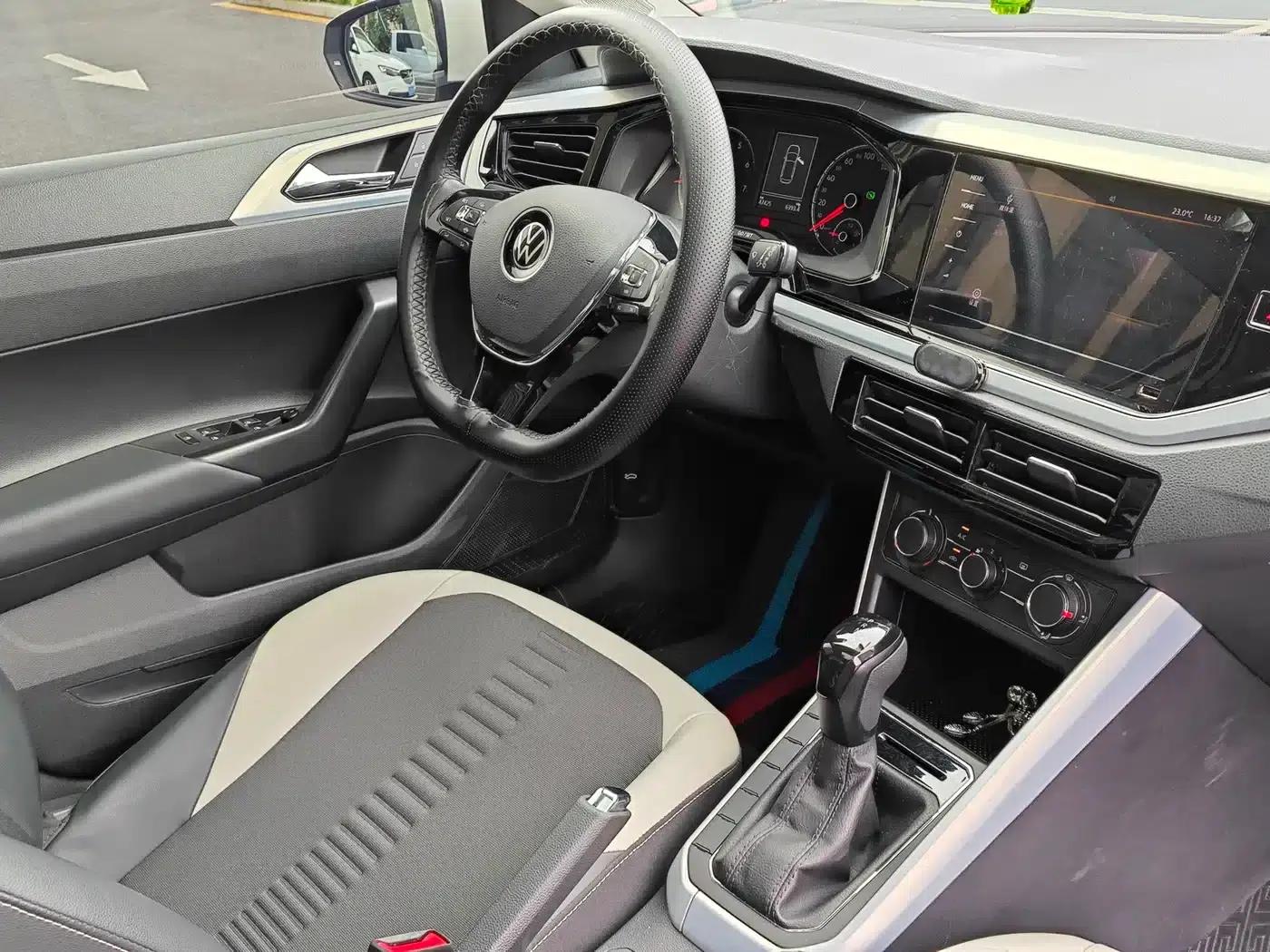 2021 Polo Plus 1.5L Automatic Colorful Technology Edition — миниатюра 9
