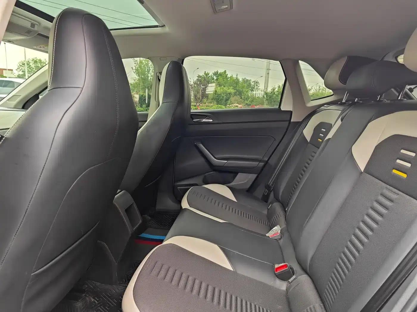 2021 Polo Plus 1.5L Automatic Colorful Technology Edition — миниатюра 10