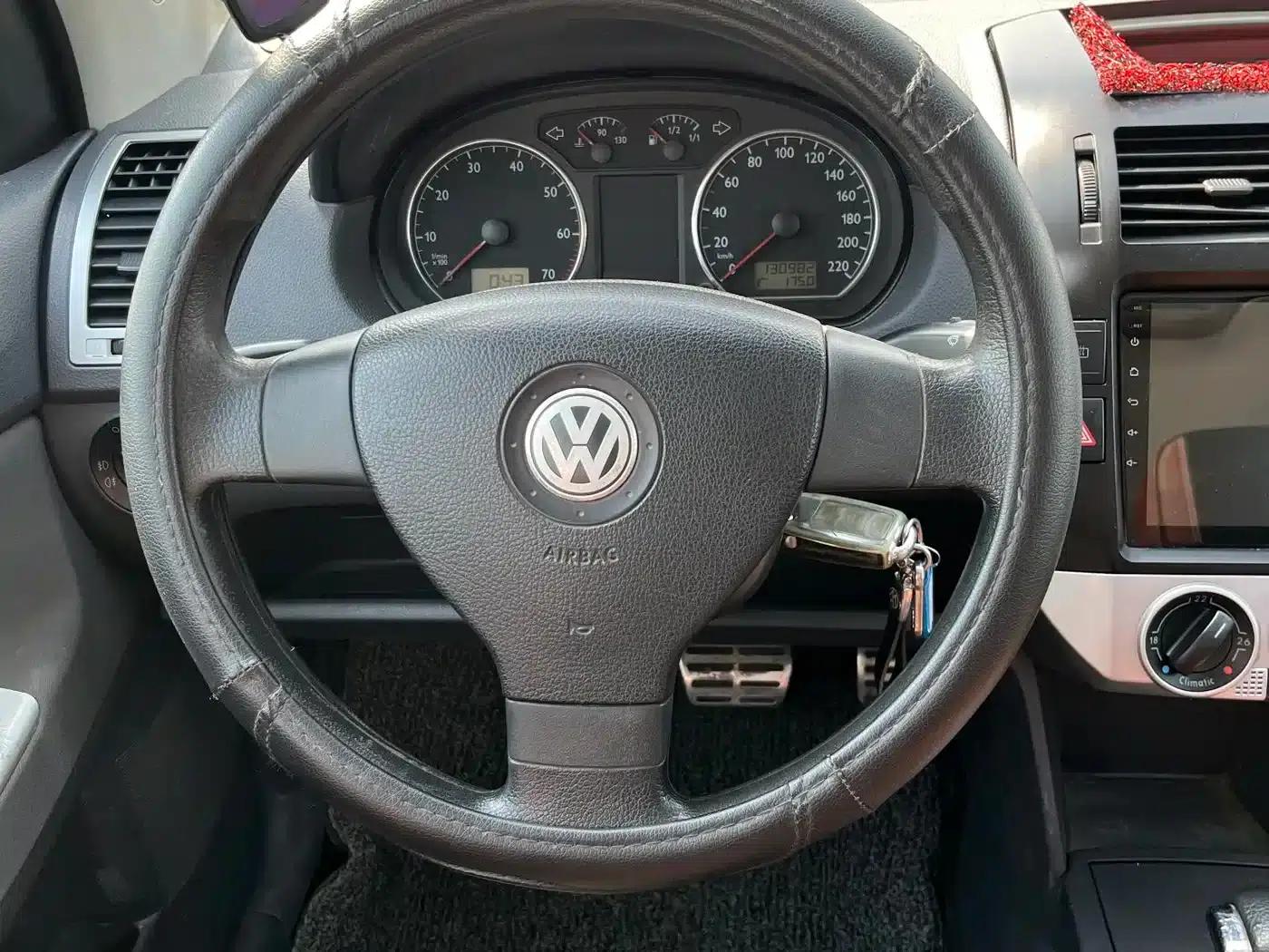 2009 Polo Sporty 1.6L Automatic — миниатюра 12