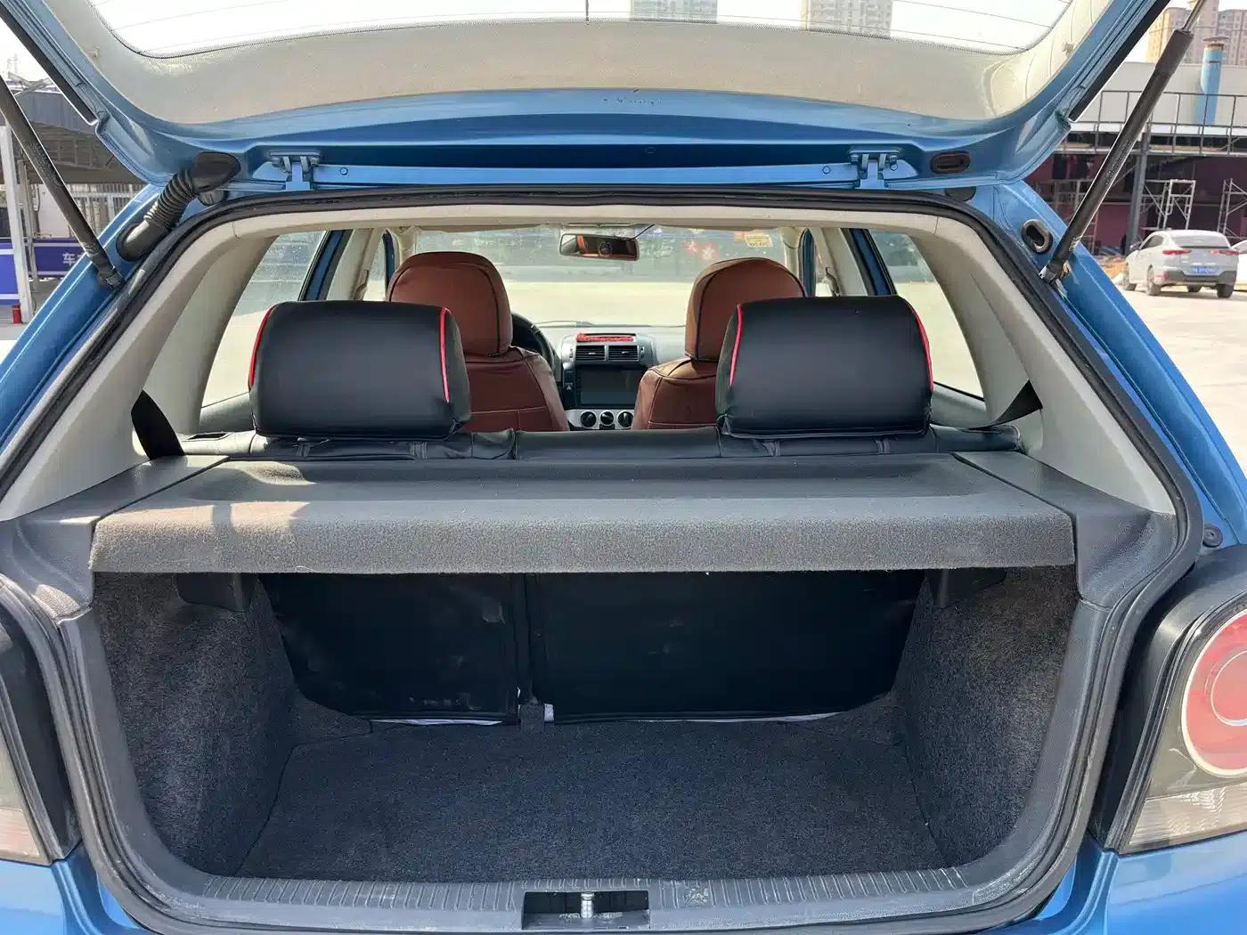 2009 Polo Sporty 1.6L Automatic — миниатюра 14
