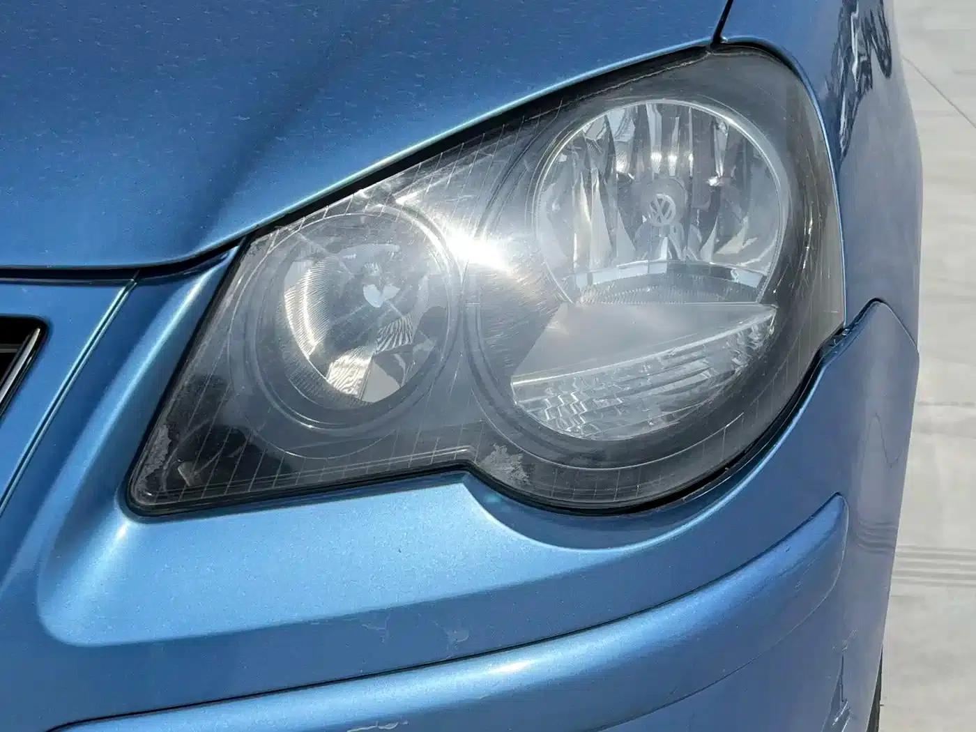 2009 Polo Sporty 1.6L Automatic — миниатюра 4