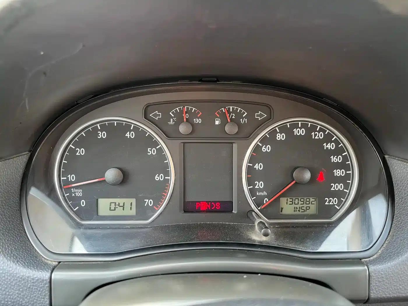 2009 Polo Sporty 1.6L Automatic — миниатюра 5