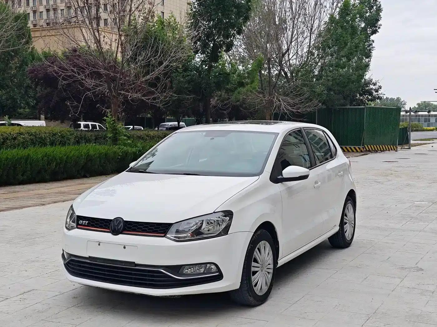 2016 Polo 1.6L Automatic Comfort Model — миниатюра 1