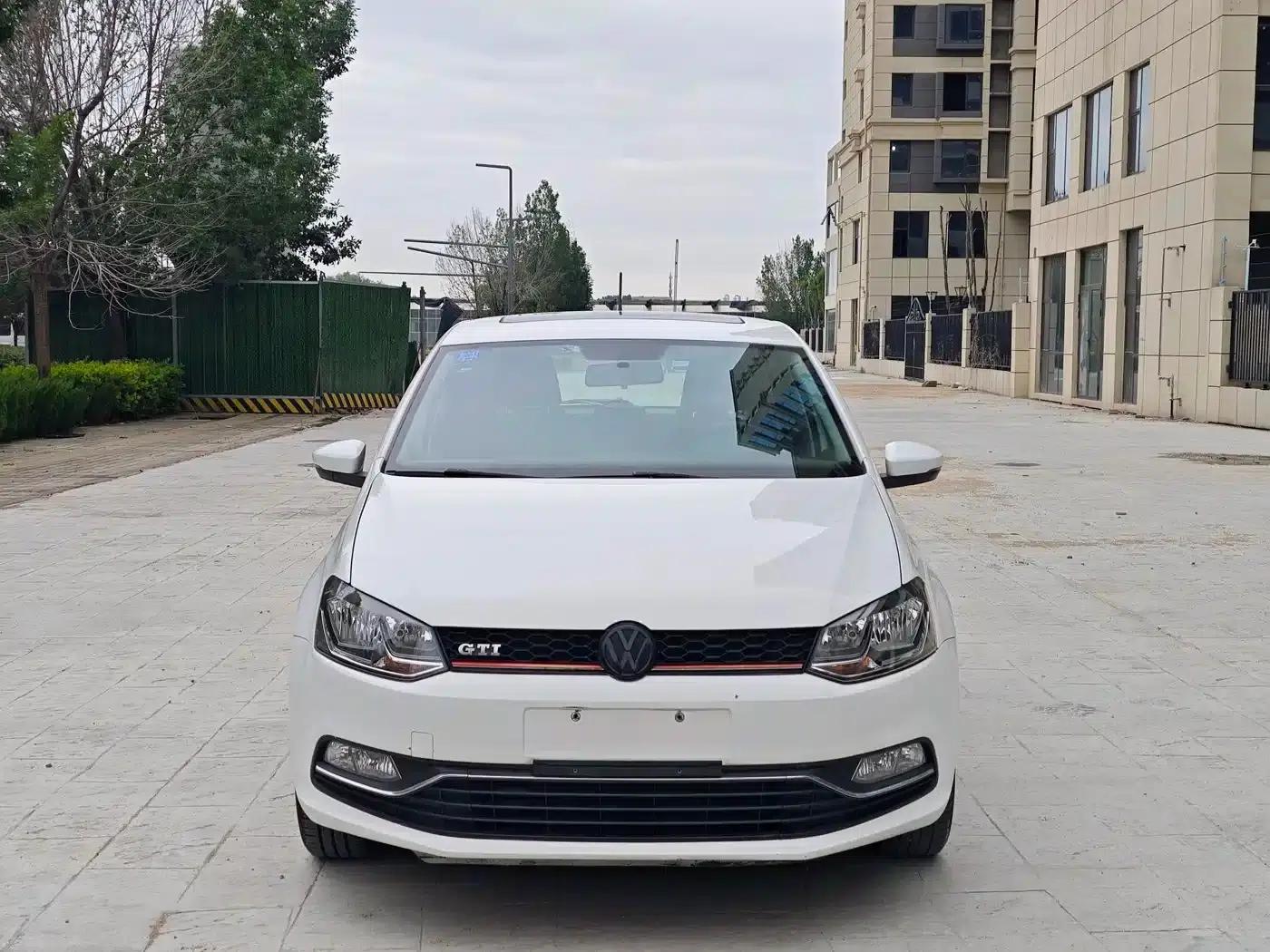 2016 Polo 1.6L Automatic Comfort Model — миниатюра 2