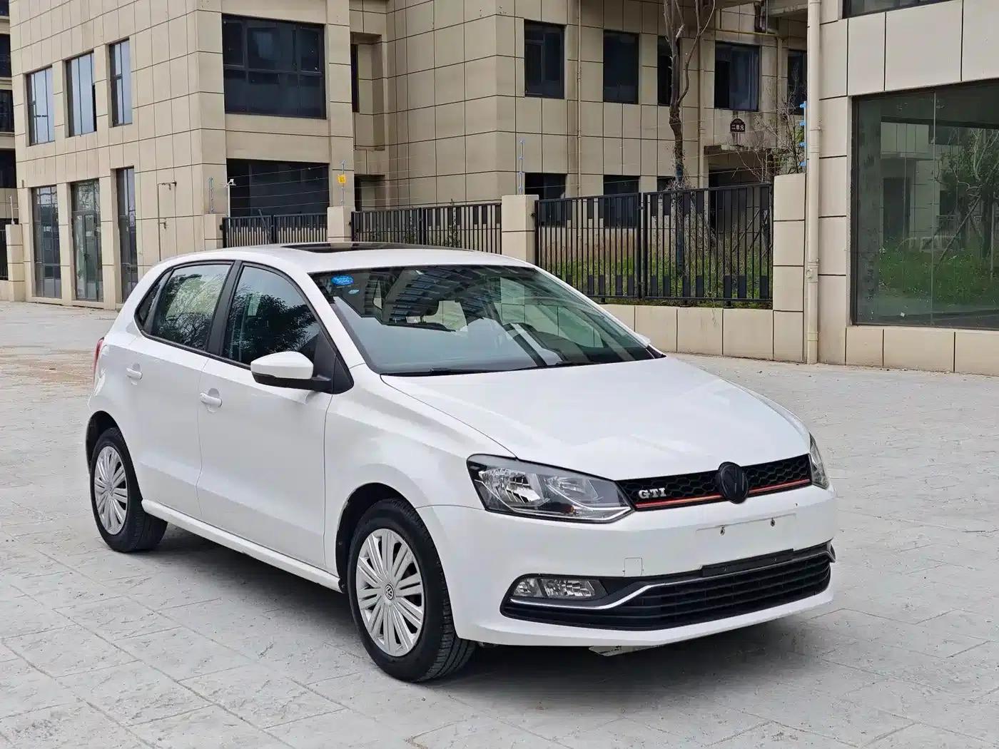 2016 Polo 1.6L Automatic Comfort Model — миниатюра 3