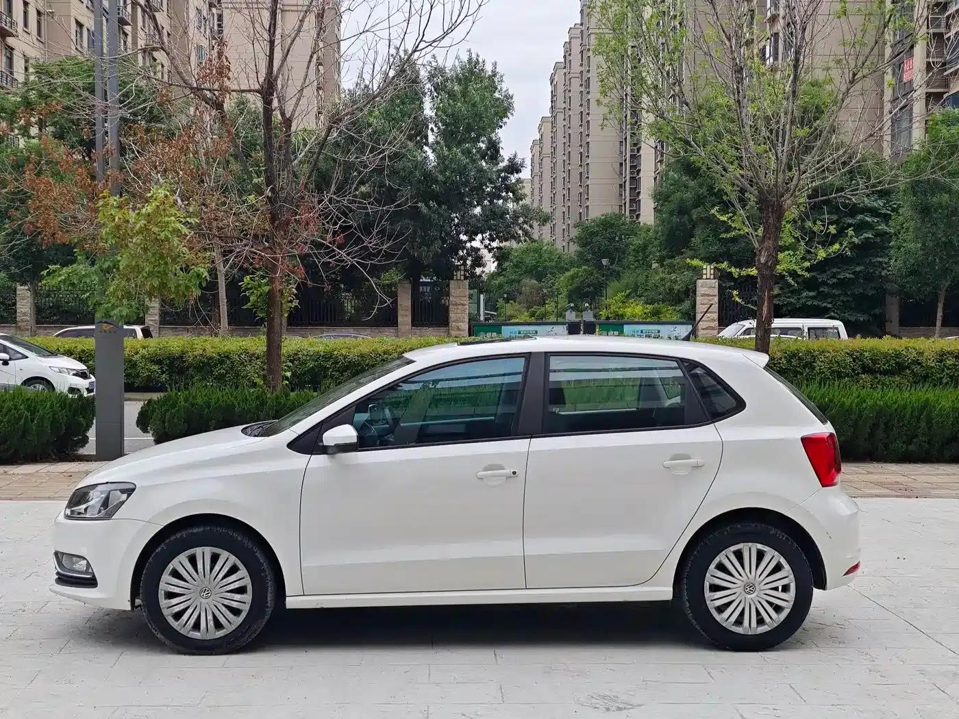 2016 Polo 1.6L Automatic Comfort Model — миниатюра 5